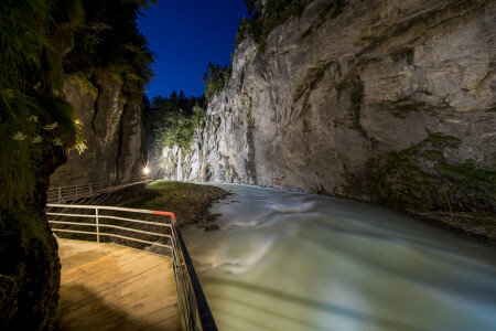 Abendbeleuchtung Aareschlucht 4