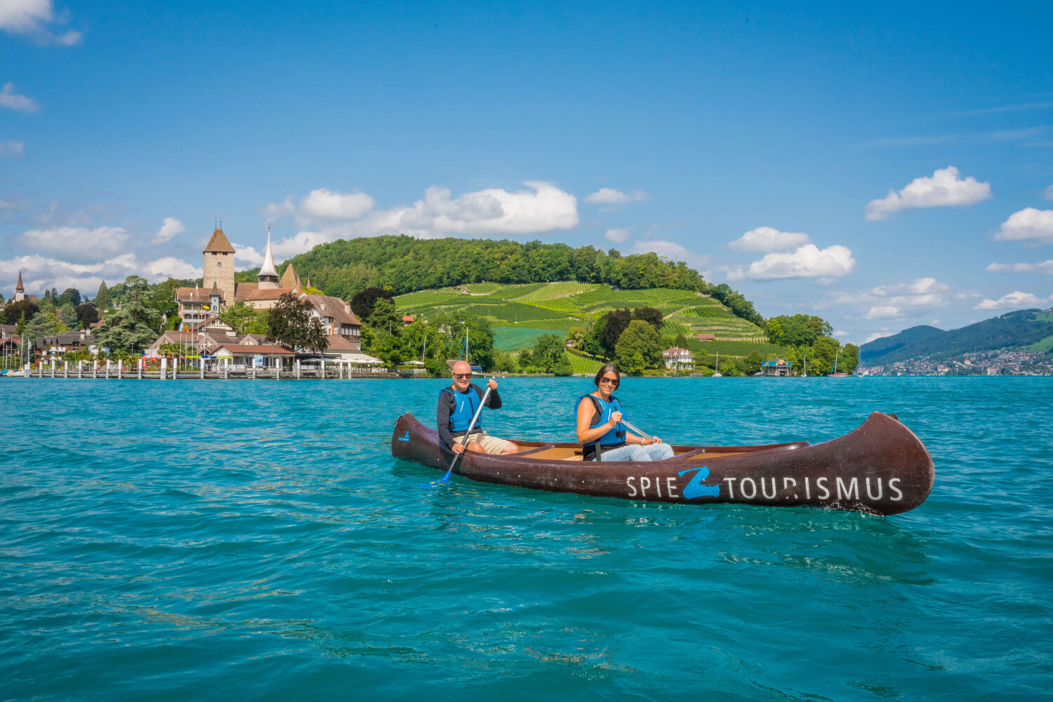 Kanuweg Sicht auf das schloss Spiez