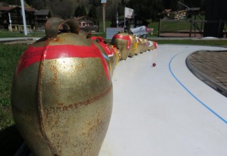 lauberhorn crazygolf wengen kuhglocken