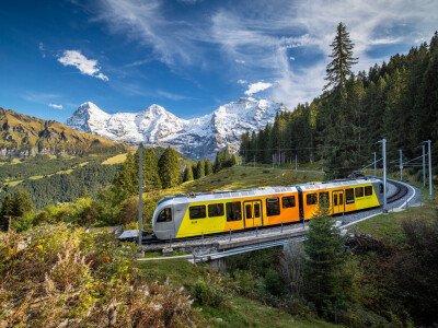 Bergbahn Lauterbrunnen Muerren Herbst v3
