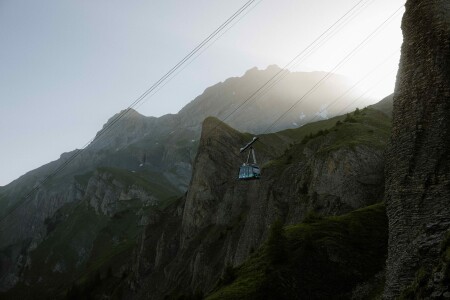 Luftseilbahn Engstligenalp Anja Zurbruegg
