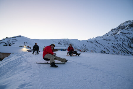 Tschentenalp Nachtschlitteln Yannick Romagnoli Tschnentenbahnen agNachtschlitteln LoRes5