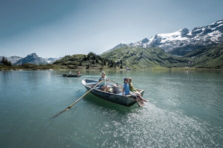 Rudern Truebsee c Titlis Bergbahnen Fotograf Roger Gruetter