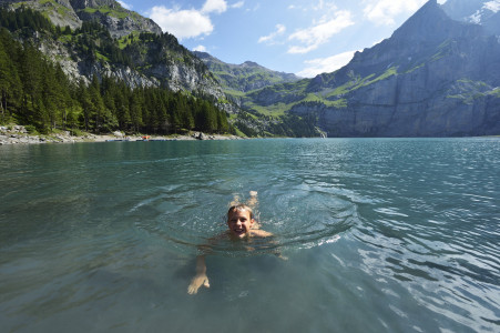 Schwimmen Oeschinensee
