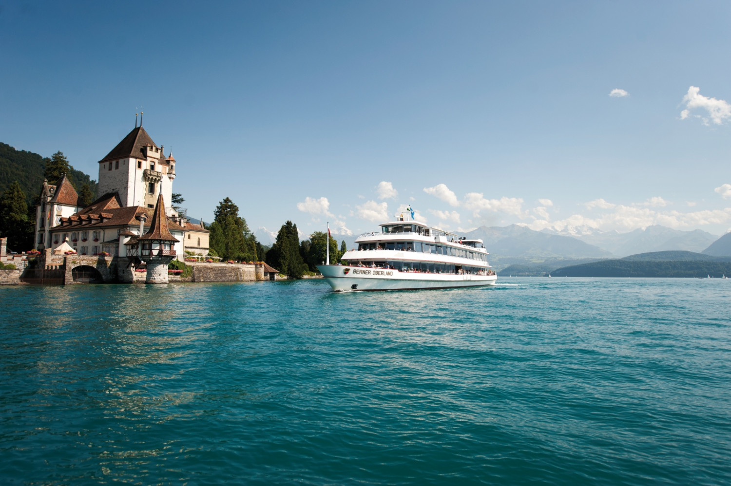 MS Berner Oberland bei Schloss Oberhofen