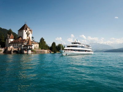 MS Berner Oberland bei Schloss Oberhofen