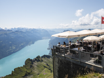 2021 Gipfel Restaurant Rothorn Terrasse See Aussicht Sommer