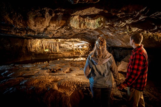 Beatushoehle Innen Paar Foto David Birri