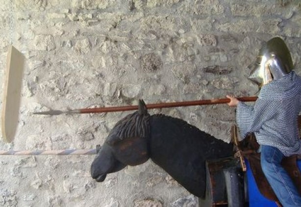 Kinderpass Ritter Hofdamen Mittelalter Schloss Spiez